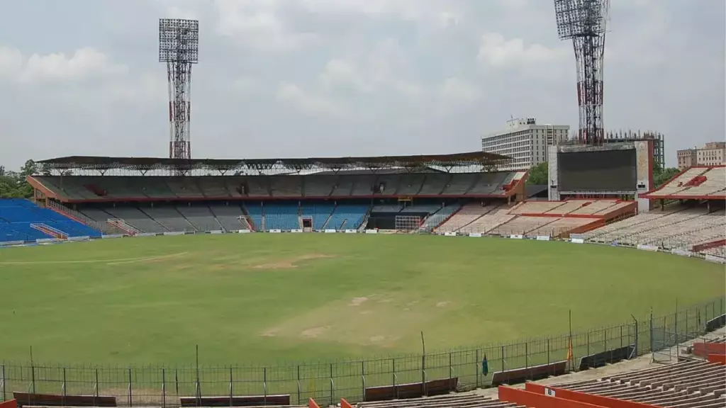 Eden Gardens Pitch Report in Hindi